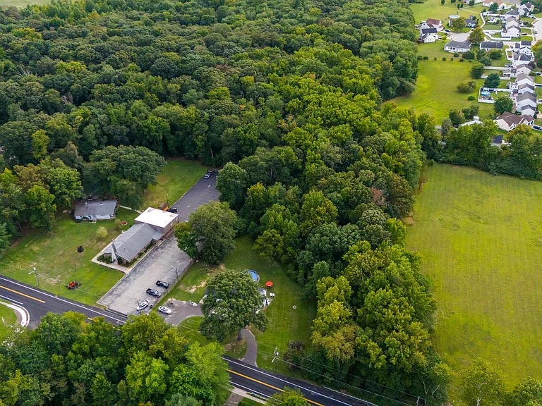 Blackwood House — photo 9 Aerial view of the surrounding area
