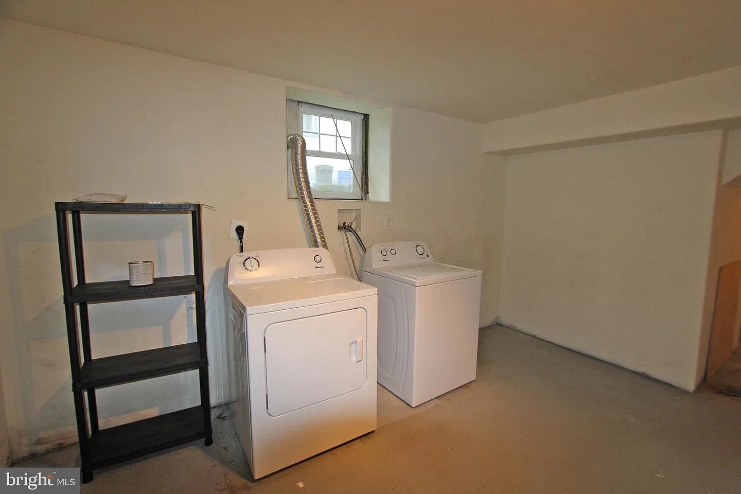 Conestoga House — photo 10 Conestoga House laundry room