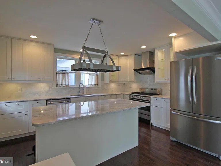 Conestoga House — photo 4 Conestoga House kitchen